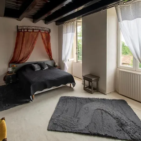 Bed & Breakfast Le Logis D'argenson 3*