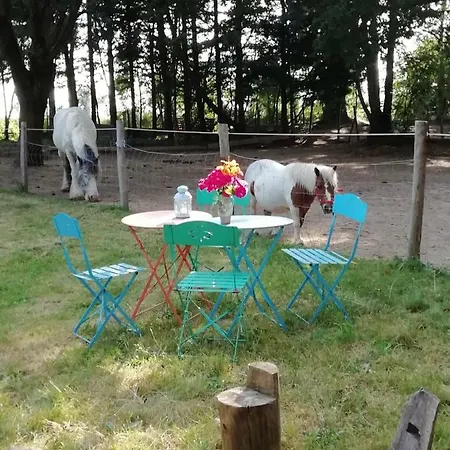 Le Logis D'argenson Bed & Breakfast 3*